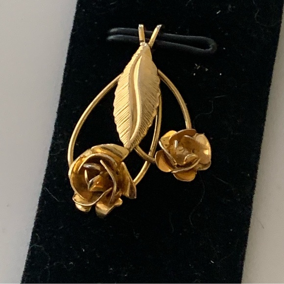 Lot of Vintage Costume Jewelry Necklace Earrings Brooch Signed & Unsigned 13 Pcs - Picture 11 of 13